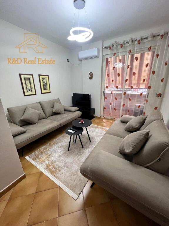 Apartament i ri me Qera Prane Shkolles Petro Nini