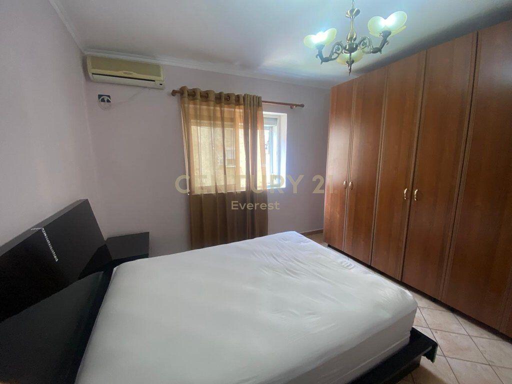 RRUGA E BARIKADAVE, JAPIM ME QIRA APARTAMENT 2+1