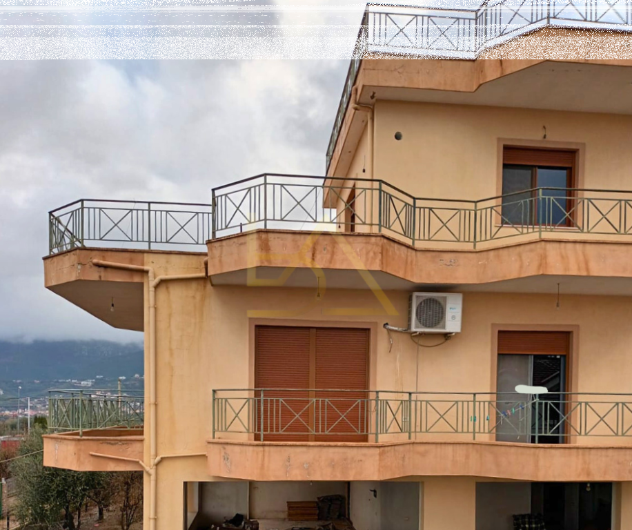 For sale – 4-Storey Villa, Shkozet, Tirana