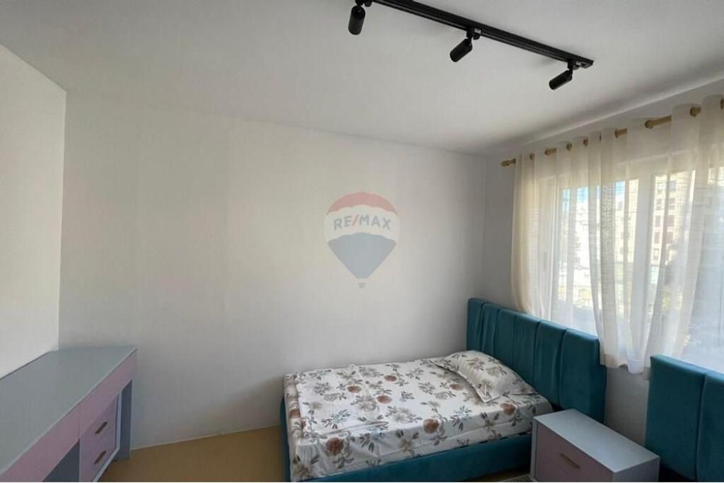 Apartment for rent 2+1 at Zogu I Boulevard, behind the Opera