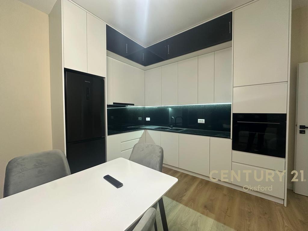 APARTAMENT PER QIRA 2+1 ME POST PARKIMI NE SAUK I RI! 550 € /Muaj Sip. Totale  81m2
