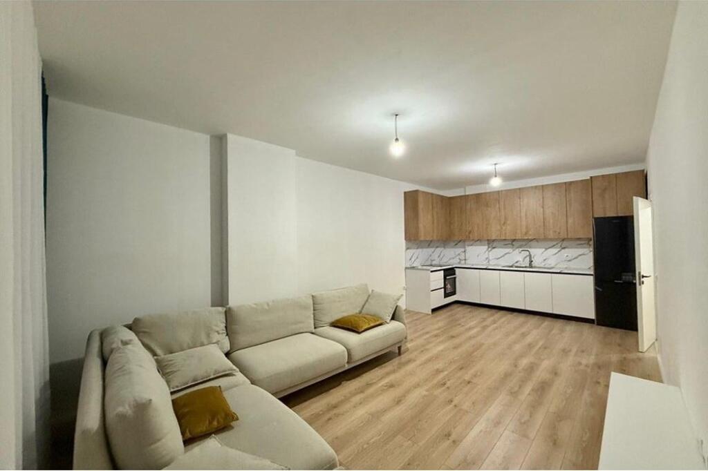 Apartment 2+1 for rent in Kamez!