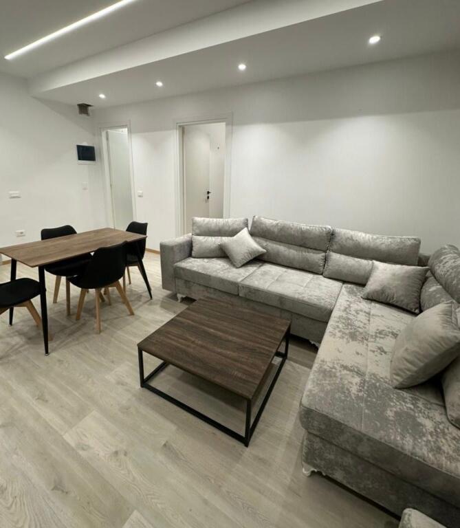 Appartamento 1+1 a Zogu i Zi Ring Center