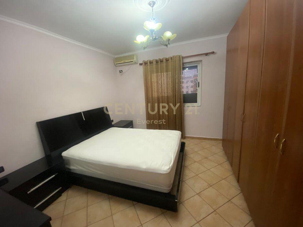 RRUGA E BARIKADAVE, JAPIM ME QIRA APARTAMENT 2+1