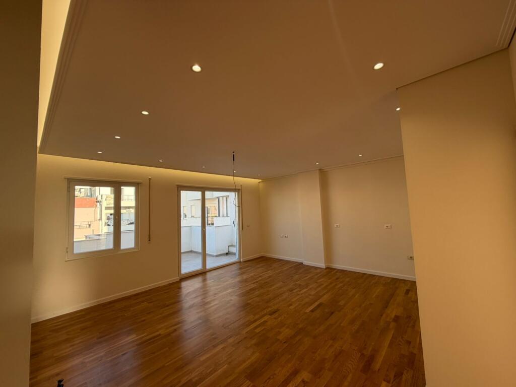 Apartament 2+1 per shitje ne Shkoze