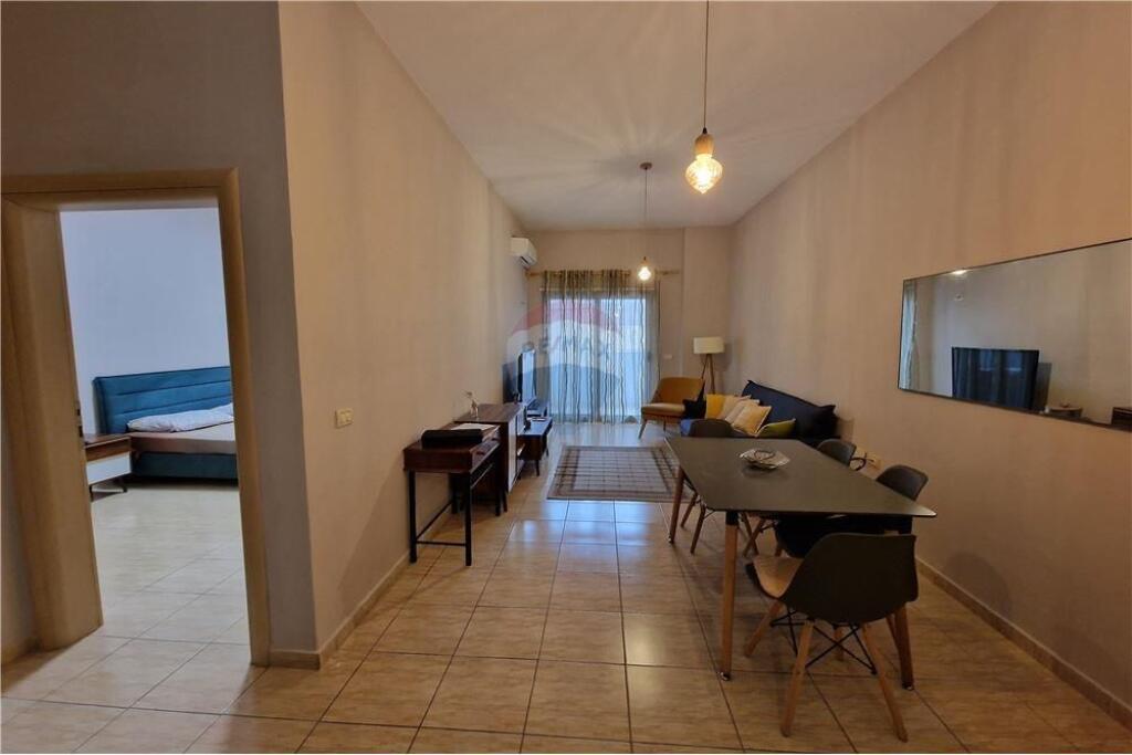 Apartament 1+1 me Qera Ujë i Ftohtë, Vlorë