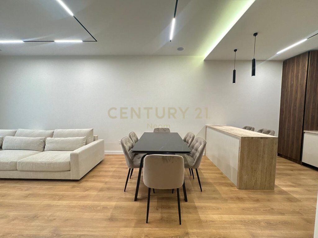 AFFITTO, APPARTAMENTO PREMIUM 2+1+2+CORTILE con POSTO AUTO ‼️ 2.200 € /Mese Sup. Totale 124m2