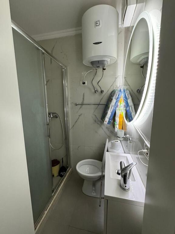 For rent Apartment 1+1, Dibra Street, at the united school 430 thousand lek