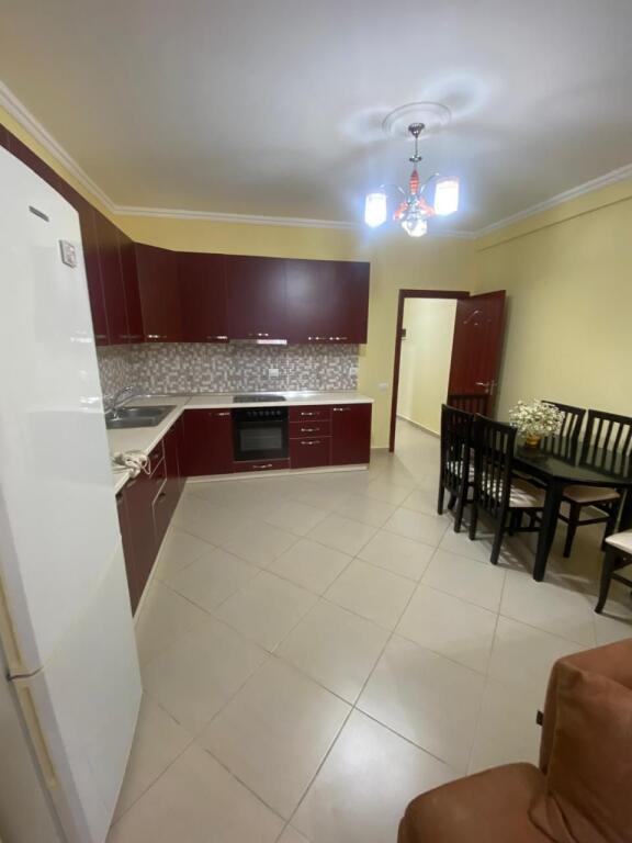 AFFITTASI APPARTAMENTO ARREDATO 2+1+2