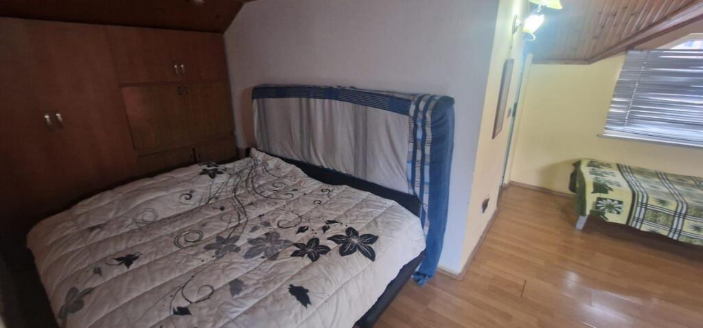 Affittasi villa su due piani a Brryli