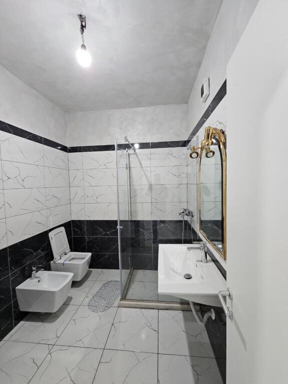 JEPET APARTAMENT ME QIRA 2+1 YZBERISHRT , GRAND GAERY