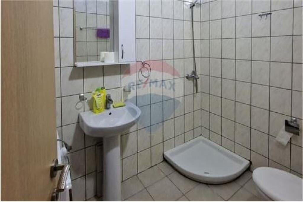 Apartament 1+1 me Qera Ujë i Ftohtë, Vlorë