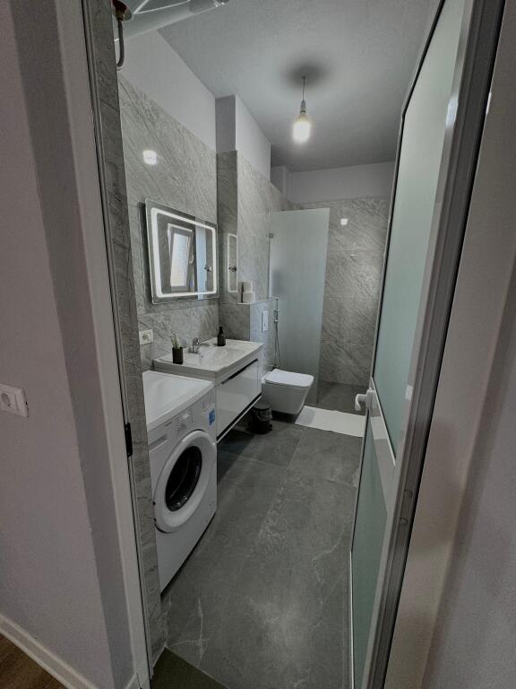 Apartment 2+1, Don Bosko!
