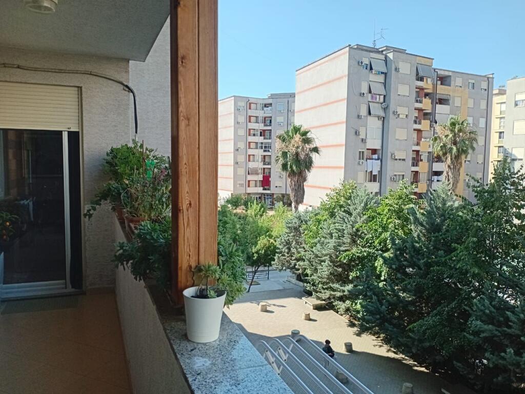 Apartment 2+1, Vila L!