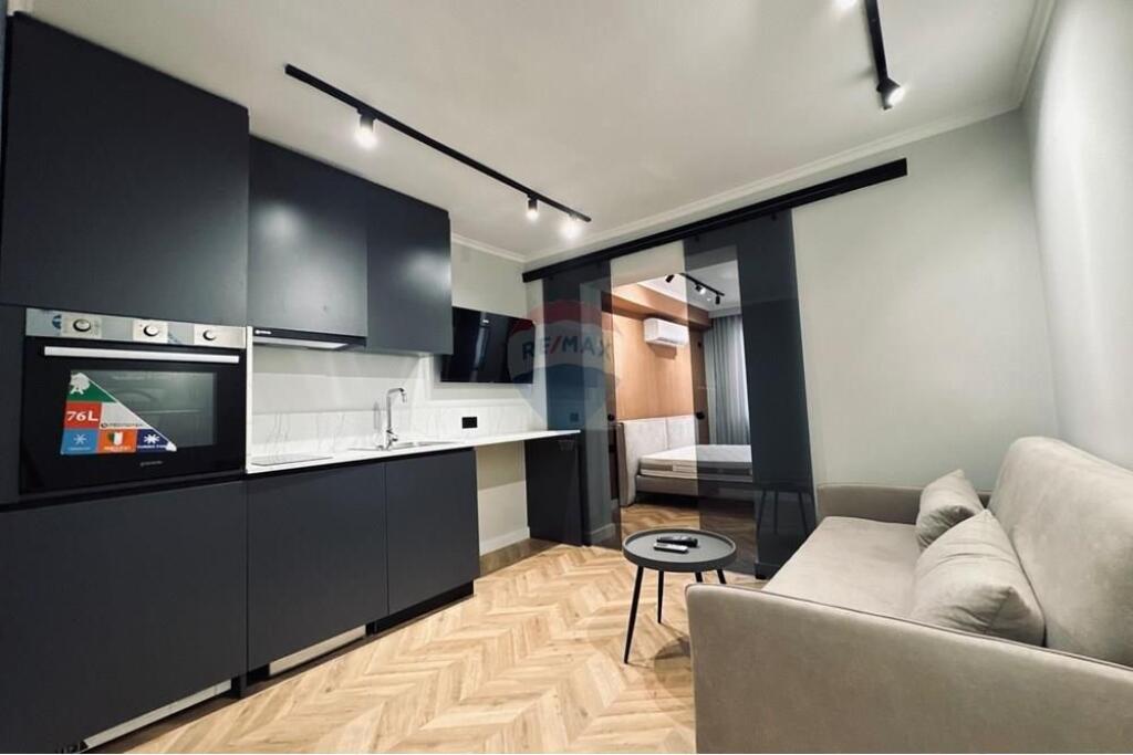 Shiten 2 Apartamente 1+1 dhe Garsoniere, Mine Peza