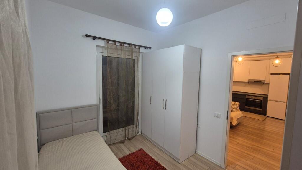 Appartamento 2+1 in affitto ad Ali Demi, Tirana