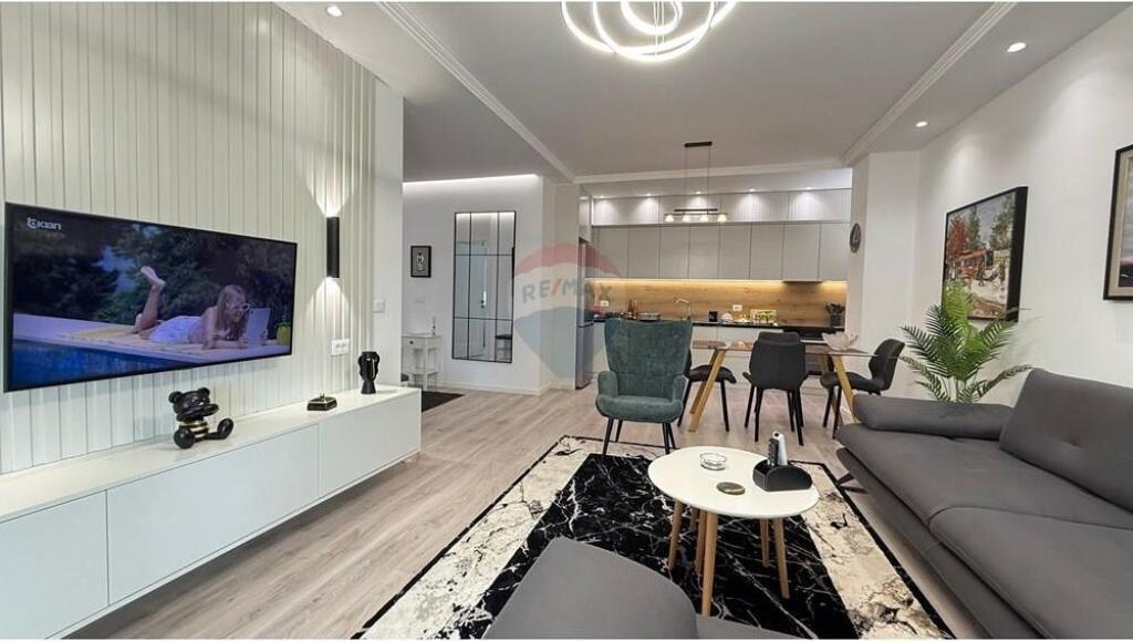 Luxury apartment for rent Artistic Lyceum!