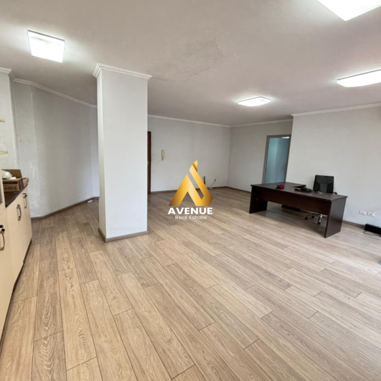 VENDESI APPARTAMENTO 2+1+2 VICINO A 21 DHJETORI, TIRANA