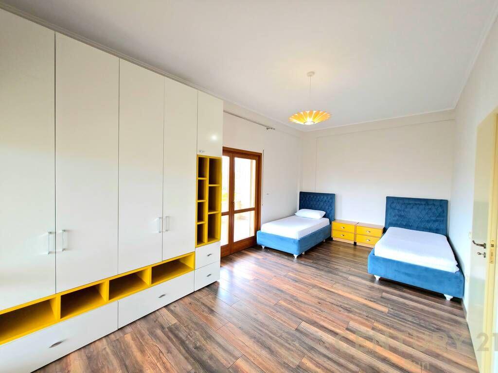 APARTAMENT PREMIUM 3+1 PER SHITJE PRANE LIQENIT