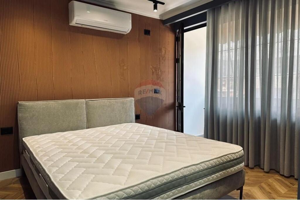Shiten 2 Apartamente 1+1 dhe Garsoniere, Mine Peza