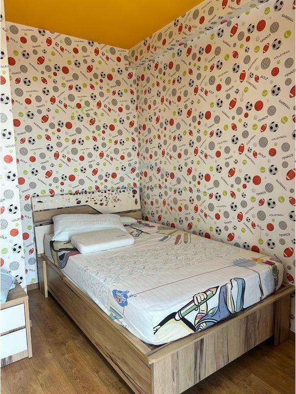 Shitet Apartament 2+1, Fresk