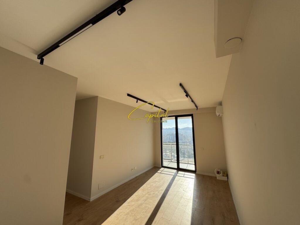 OFFICE FOR RENT 94 M2 GOLDEN TOWER RESIDENCE 1000 EURO