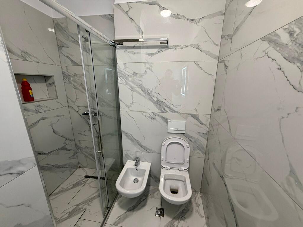 📣 SUPER RENT Apartment 2+1 With 2 Bathrooms And Parking 📍 "5-Maji" Street, Tirana ✨
