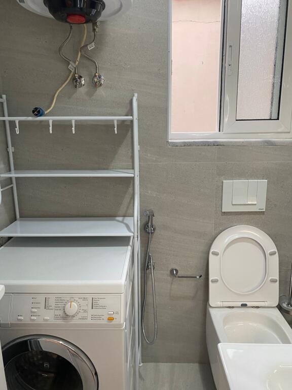 Jepet me qira apartament 1+1 - 400€-Laprake!!!