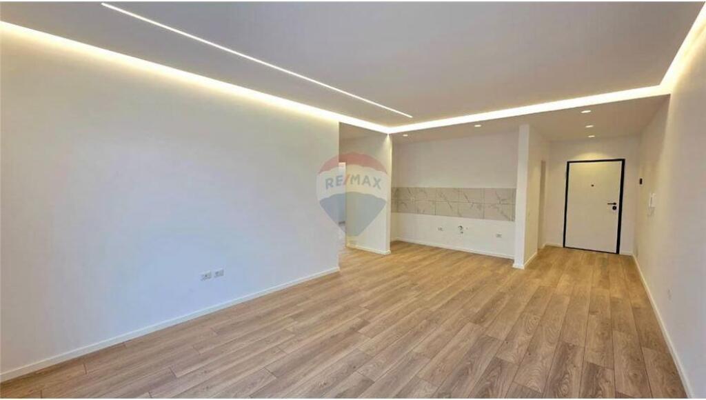 Apartament 2+1+2 për Shitje
