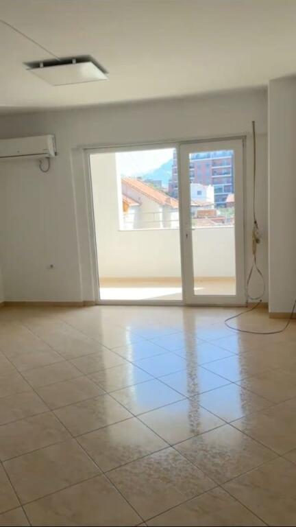 OFFICE FOR RENT 128 M2 SIRI KODRA 50,000 LEKE