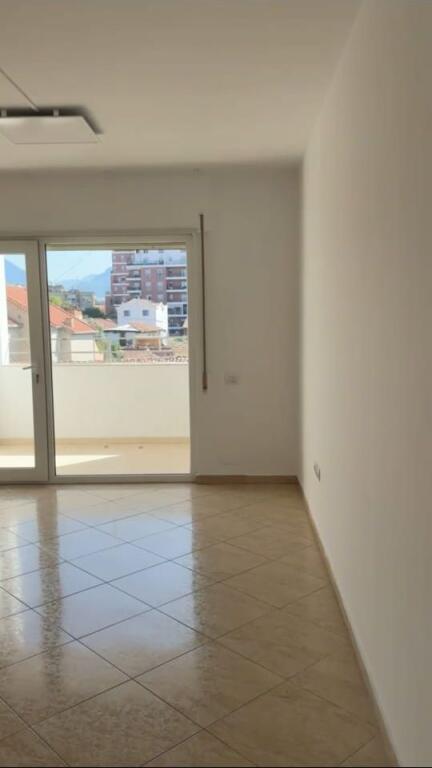 OFFICE FOR RENT 128 M2 SIRI KODRA 50,000 LEKE
