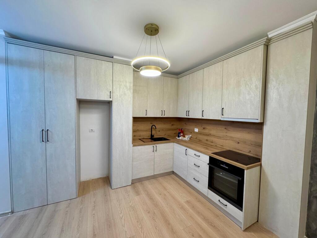 📣 SHITET Apartament 1+1 📍 Rruga "Jordan Misja", Prane Universitetit "Beder" ✨  