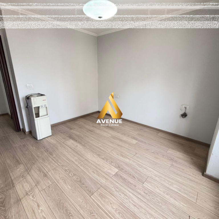 VENDESI APPARTAMENTO 2+1+2 VICINO A 21 DHJETORI, TIRANA