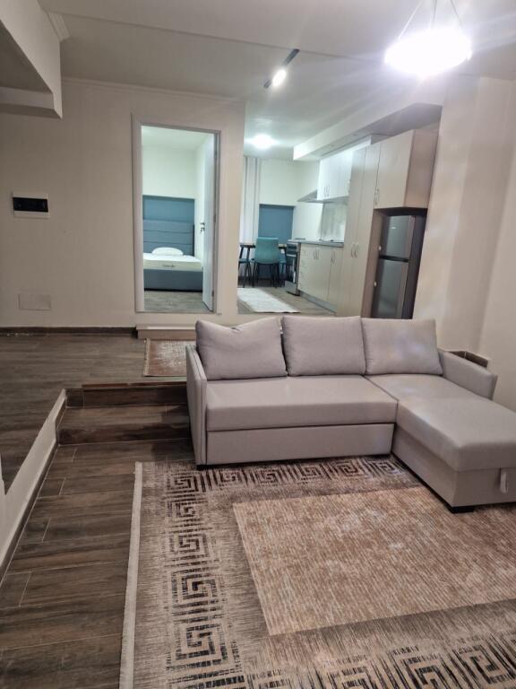Apartament 2+1 tek Stacioni Trenit!