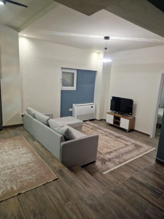 Apartament 2+1 tek Stacioni Trenit!