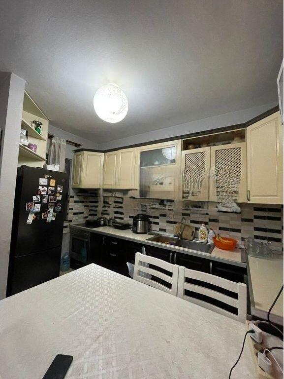VENDESI APPARTAMENTO 2+1+2 A YZBERISHT 170,000 €