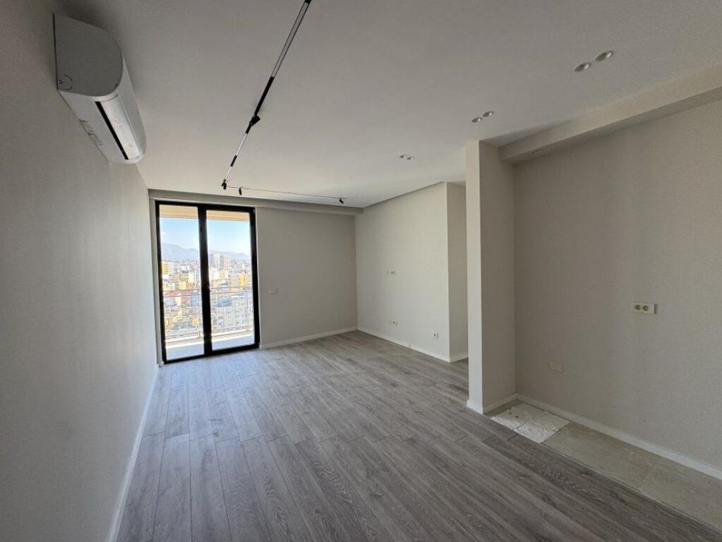 UFFICIO IN AFFITTO 94 M2 MINE PEZA 1000 EURO
