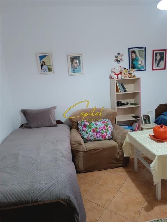 SHITET VILE PRIVATE 670 M2 BERAT 450.000 EURO