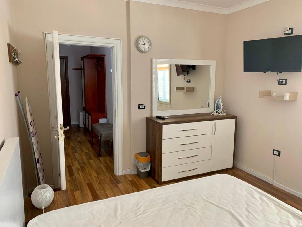 📣 QERA Apartament 1+1 📍Rruga e "Elbasanit", Prane Universitet "Luarasi" ✨  