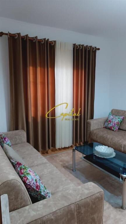 SHITET VILE PRIVATE 670 M2 BERAT 450.000 EURO