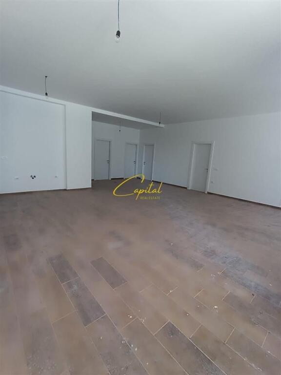OFFICE FOR RENT 140 M2 XHAMLLIKU 95,000 LEKE