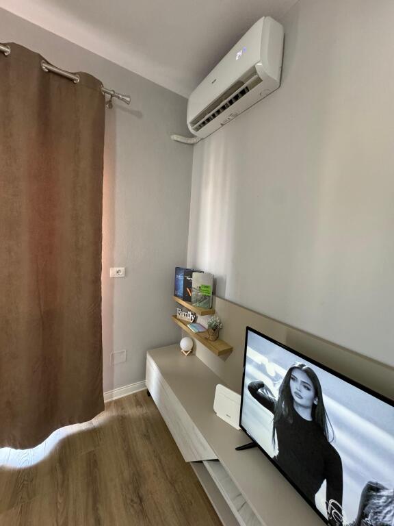 Apartment 2+1, Don Bosko!