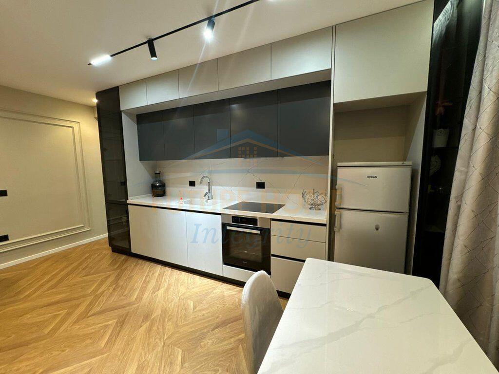 In vendita, appartamento 1+1+veranda, Residenza Kodra e Diellit 1, Tirana.