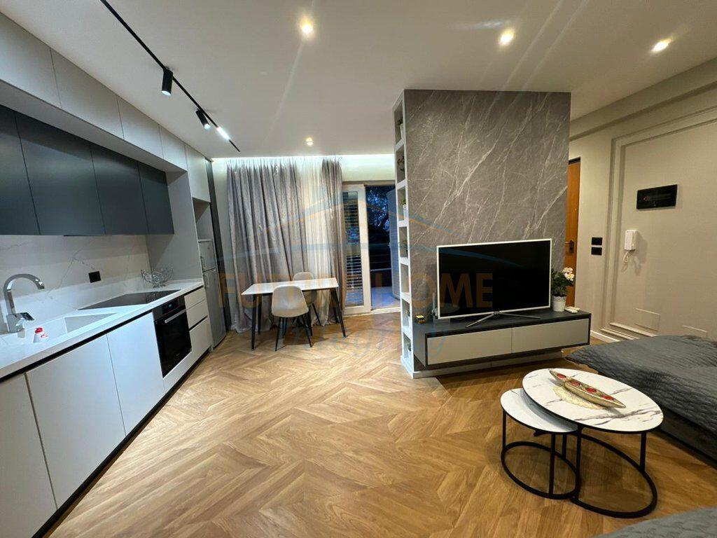 In vendita, appartamento 1+1+veranda, Residenza Kodra e Diellit 1, Tirana.