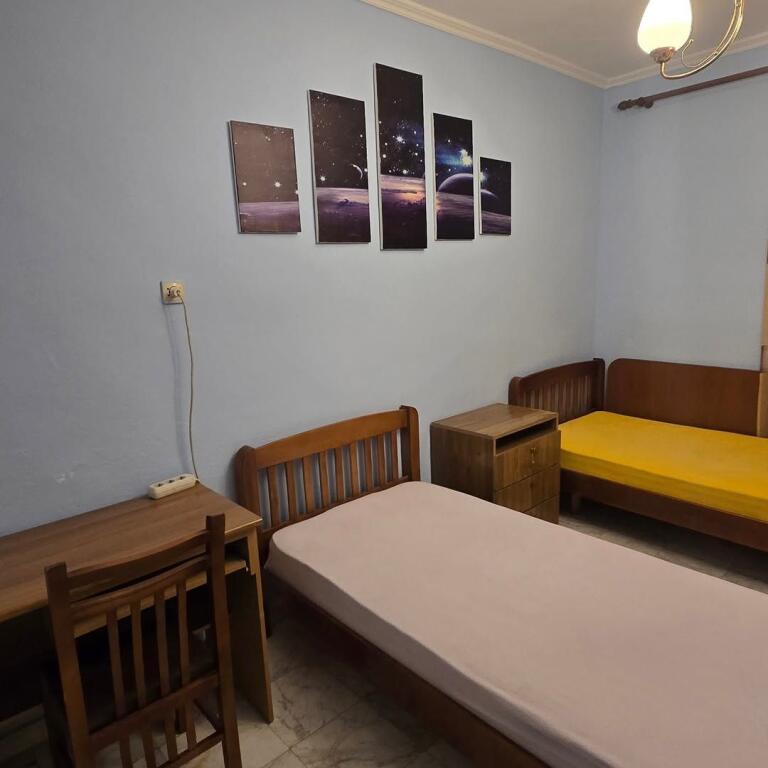 In Affitto..!! Occasione per la Zona..!!  📍 Via Myslym Shyri (Vicino Albtelecom)  🏠 Appartamento 2+1