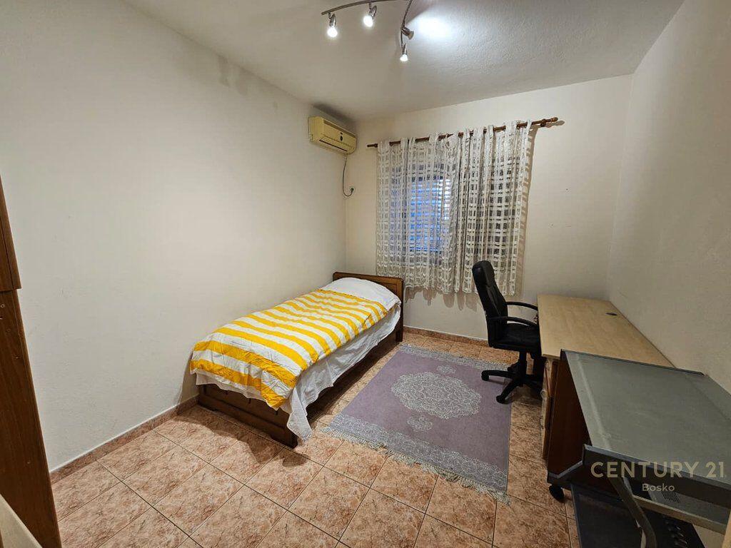 JEPET ME QIRA APARTAMENT 3+1+2 TE SHKOLLA E BALETIT!! 800 € /Muaj Sip. Totale  117m2