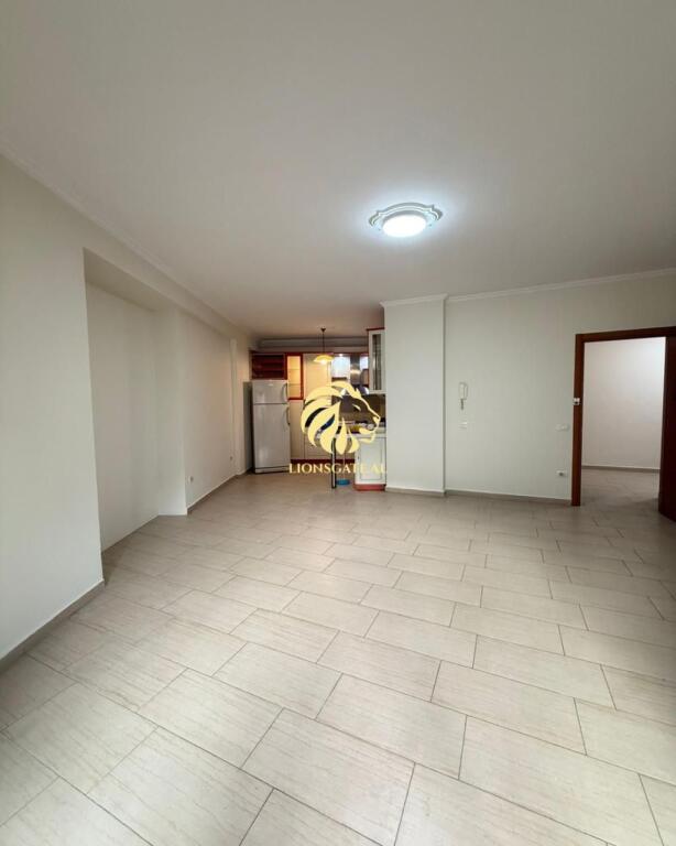 🏢 AMBIENT BIZNESI ME QERA – QENDËR TIRANËS - View 3