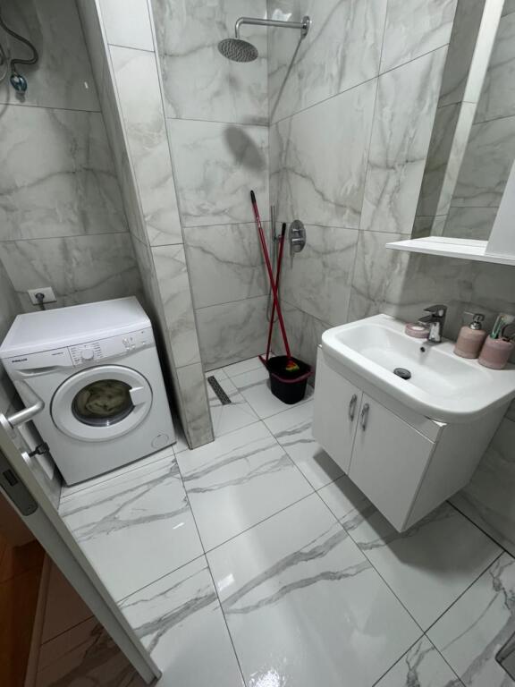 Apartament - Për Qira 1+1 TE KONTAKTI SIRI 2