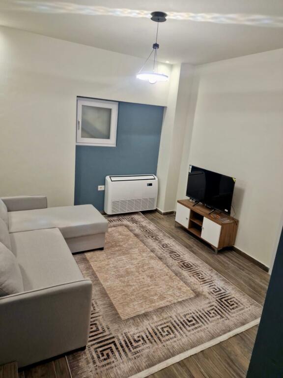 📣 QERA Apartament 2+1 📍 Stacioni i Trenit, Prane Karburant ESP Oil ✨