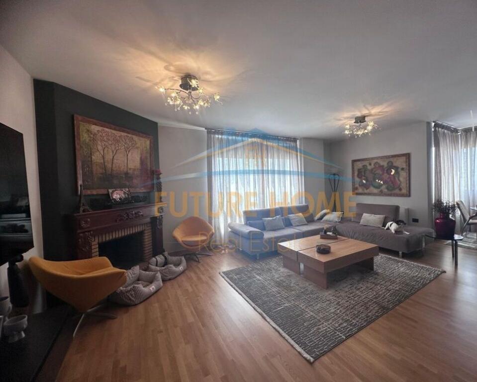 VENDESI DUPLEX 3+1+3 , BLLOK, PIAZZA WILLSON
